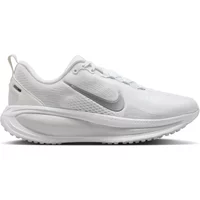 Women's running shoes Nike Vomero 18 image 2