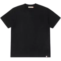 Loose-fitting T-shirt with our r brand on the back Revolution