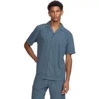 Cuban shirt with small three-dimensional embossed pattern Revolution