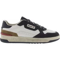 Leather sneakers Victoria C80