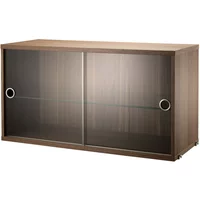 String Furniture String - Vitrinenschrank mit Schiebetüren in Glas 78 x 30 cm, Walnuss