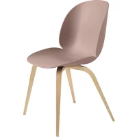 Gubi GUBI - Beetle Dining Chair, Wood Base, Eiche / sweet pink