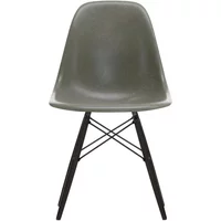 Vitra Vitra - Eames Fiberglass Side Chair DSW, Ahorn schwarz / Eames raw umber (Filzgleiter basic dark)