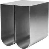 Kristina Dam Studio Kristina Dam Studio - Curved Beistelltisch, Edelstahl