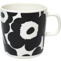 Marimekko Marimekko - Oiva Unikko Becher mit Henkel, 400 ml, schwarz / weiß