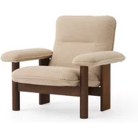 Audo Copenhagen Audo - Brasilia Lounge Chair, Eiche dunkel gebeizt / Bouclé beige