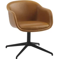 Muuto Muuto - Fiber Conference Armlehnstuhl, schwarz / Refine Leder cognac