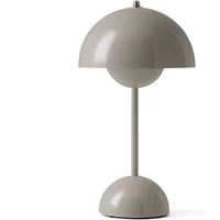 &Tradition &Tradition - Flowerpot Akku Tischleuchte VP9 mit magnetischem Ladekabel, glänzend, graubeige