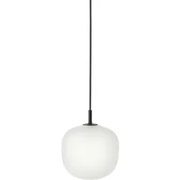 Muuto Muuto - Rime Pendelleuchte Ø 18 cm, opal / schwarz