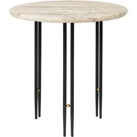 Gubi GUBI - IOI Side Table, Ø 50 cm, schwarz matt / Travertin rippled beige
