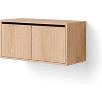 New Works New Works - Hängeschrank mit Türen, niedrig, Eiche natur