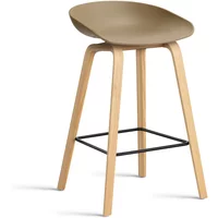 Hay HAY - About A Stool AAS 32 H 65 cm, Eiche lackiert / Stahl schwarz / clay 2.0 (Kunststoffgleiter)