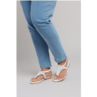 Yours Yours Damen Verzierte Sandalen in Weiß mit Tsteg in Weiter und Extra Weiter EEE-Passform in Größe 40E