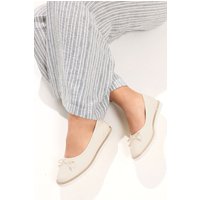 Yours Yours Damen Weiße Strukturierte Ballerinas, Weite E-Passform in Größe 41E | Synthetik