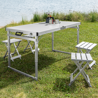 Better Home Faltbare Outdoor Campingtisch mit 4 Hocker