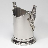 Casa Padrino Tisch Weinflaschen Halter Höhe mit Krokodile H 19 cm, Durchmesser 12 cm- Weinkühler vernickelt Weinständer Weinflaschen Kühler Wein Flaschenhalter