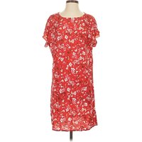 BeachLunchLounge Casual Dress - Shift: Red Floral Pattern Dresses - Used