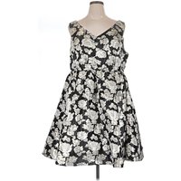 Torrid Cocktail Dress - A-Line: Silver Floral Pattern Dresses - Used - Size 18 Plus