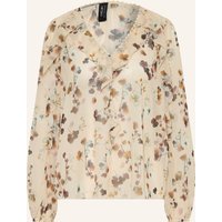 126 lamb`s wool