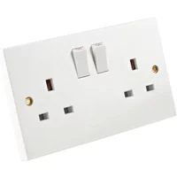 S/Pak 2G Switched Socket Pk10 13A