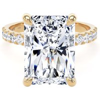 18ct Yellow Gold 7.25cttw Radiant Cut Lab Grown Diamond Set Shoulder Solitaire Engagement Ring - Ring Size Q.5