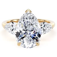 18ct Yellow Gold 5.20cttw Pear Cut Lab Grown Diamond 3 Stone Engagement Ring - Ring Size K.5