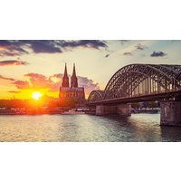 Eigene Anreise Köln: Städtereise mit Aufenthalt im V8 Hotel Köln Motorworld