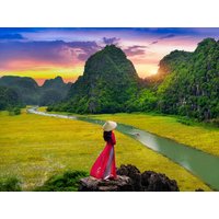 10 Tage Rundreisen Nordvietnam: Zwischen Bergdörfern, Reiskulturen und Weltkulturerbe 10 Tage Rundreisen Nordvietnam: Zwischen Bergdörfern, Reiskulturen und Weltkulturerbe