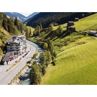 Eigene Anreise Österreich/Tirol – Paznauntal: 4-Sterne-Hotel Höllroah in Kappl Eigene Anreise Österreich/Tirol – Paznauntal: 4-Sterne-Hotel Höllroah in Kappl
