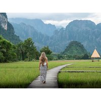 18 Tage Erlebnisreisen Thailand & Laos: Tempelglanz, Tropenfluss und Traumstrand 18 Tage Erlebnisreisen Thailand & Laos: Tempelglanz, Tropenfluss und Traumstrand