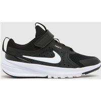 Nike Black & White Star Runner 5 Junior Trainers Nike Black & White Star Runner 5 Junior Trainers