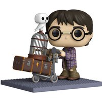 Imagen del set LEGO POP Funko Deluxe: Harry Potter Anniversary - Harry Potter Pushing Trolley | Merchandising Oficial de Fantasía