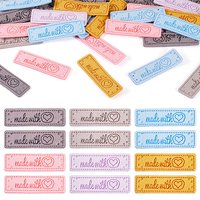 42 pz 6 etichette in microfibra colorate, con fori e scritta fatta a mano, per jeans fai da te, borse, scarpe, accessori per cappelli, colore misto, 50x15x1.5mm, Foro: 1.4 mm, 7 pz / colore