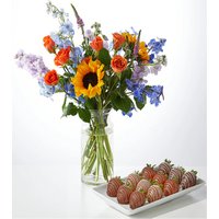 Full Nest Bouquet and Berry Bundle - Standard Bouquet with Berries and Glass Vase - FedEx