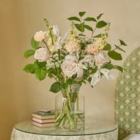 Freddies Flowers Flower bouquet with roses iris santini Send flowers online Morning Dew size classic