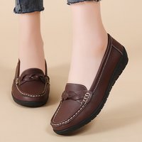 2025 Spring And Autumn New Nurse Casual Flat Heel Women's Singles Bean Mom's Shoes, Cow Muscle Bottom