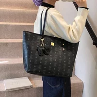 Free Shipping 2025 Designer Fashionable Printed Commuting Tote Single Shoulder Bag Handheld Bucket Bag