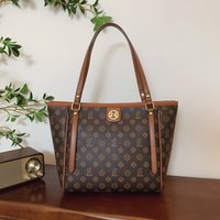 2025 New Women’s Large Capacity Versatile Handbag Underarm Commuter Tote Bag Textured Mommy