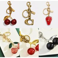 Cherry Keychain Accessories Bag Cherry Chain Designer Keychain Jewelry Handbags Exquisite Charm Keyring