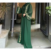 Women's fashion street chiffon pink round neck embroidered long dress with plant pattern