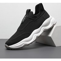 Casual 2025 Summer New Versatile Casual Running Soft Soled Trendy Men’s Shoes