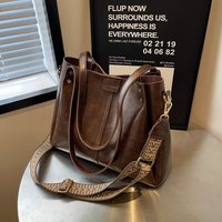 Europe United States retro large capacity commuter Tote 2023 handbag texture wide shoulder strap crossbody bag shoulder bag