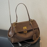 Autumn and winter suede bread for women 2024 new popular versatile crossbody bag fashionable commuting handbag
