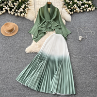 Women’s Clothing Fashion Gradient Color Suit Loose Strap Waist Pleated Top High Waist Pleated Skirt