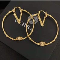 Cross-border Beauty V-Shaped Exaggerated Personality Large Circle Head Earrings, Simple European And American Women's