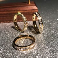 Titanium steel ring instantly emits a sky full of stars, fashionable couple matching ring without fading, women's men's light luxury ring