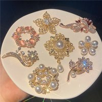 Brooch High end Accessories Fixed Clothes Cute Buckle Luxurious Cardigan Pin Elegant Sweater Suit