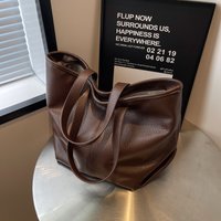 European And American Retro Women's Tote Niche High-end Commuter Handbag Shoulder Textured Underarm Large Bag Wholesale