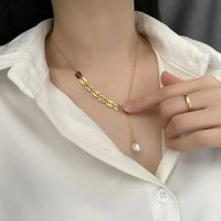 Necklace Light Luxury niche 2023 new women's interlocking titanium steel color resistant collarbone chain accessories