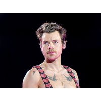 Harry Styles with special guest Skye Newman